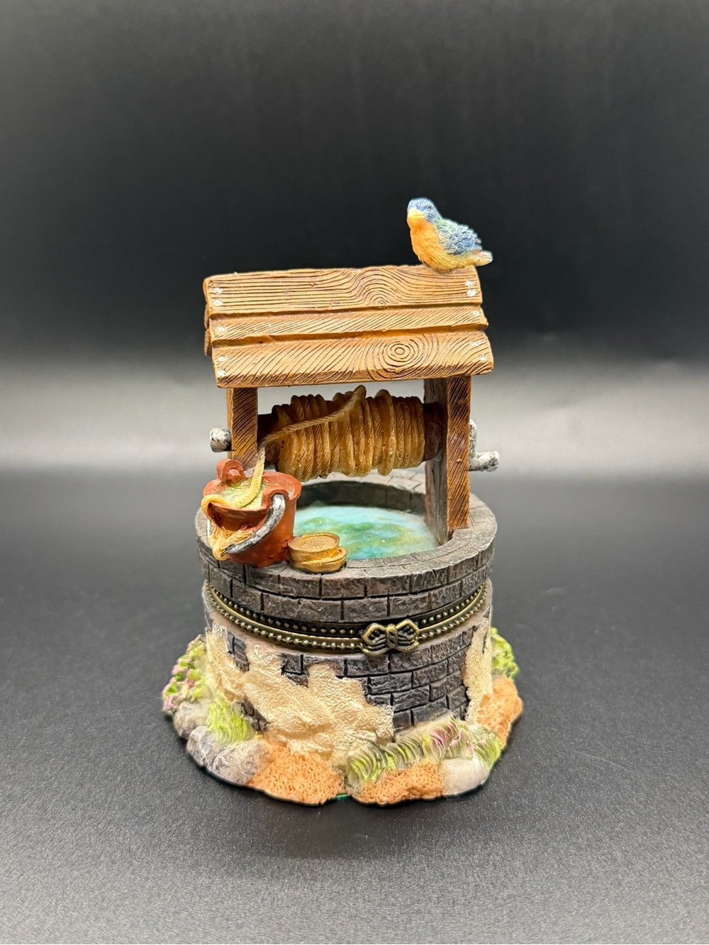 Rare Wishing Well Hinged Trinket Box With Gold Coin Trinket